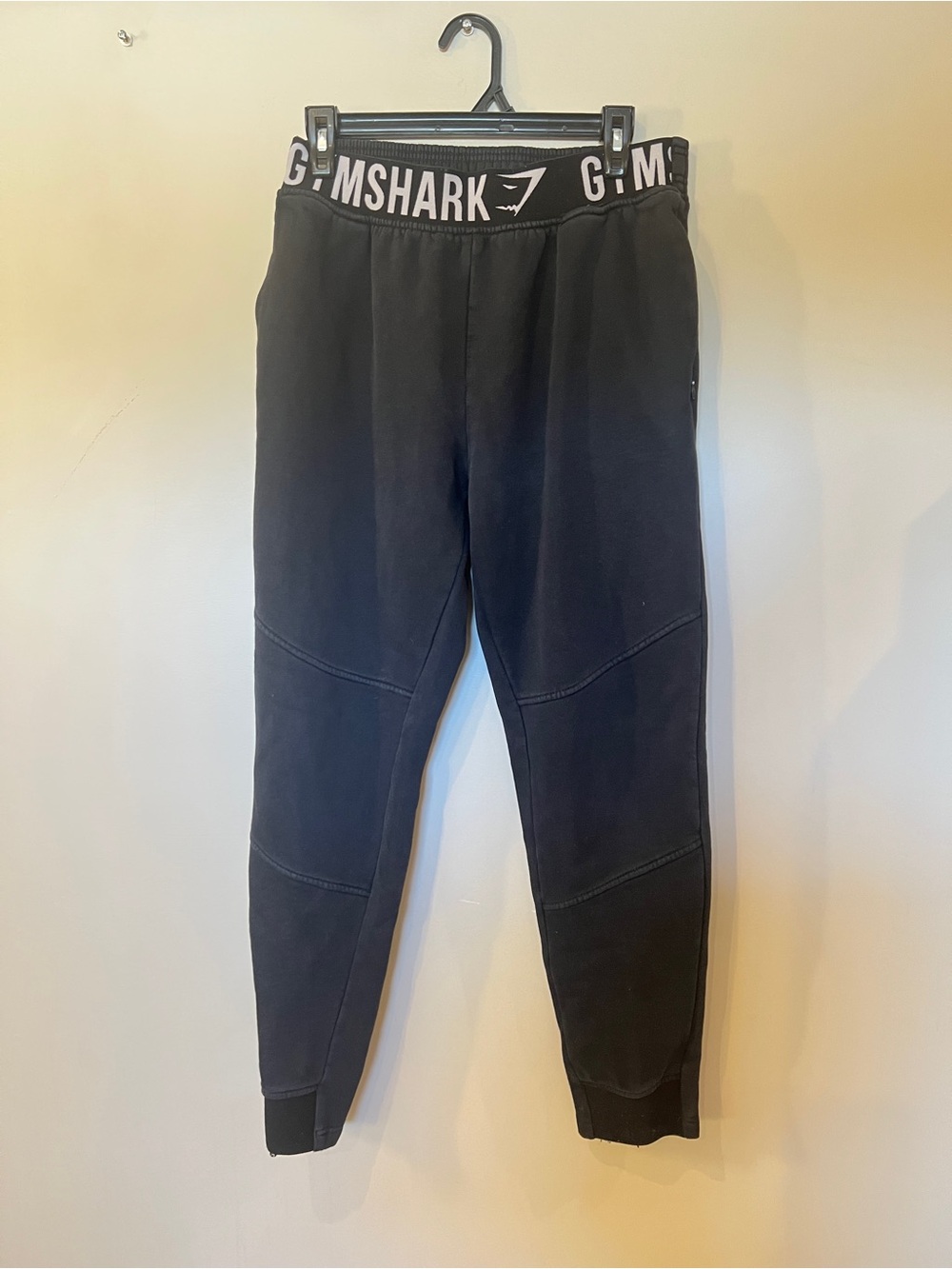 Gymshark Men’s Black Logo Waistband Straight Leg Sweatpants Medium - Picture 2 of 6